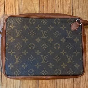 Louis Vuitton sac sport clutch in excellent condition